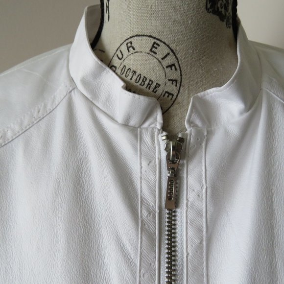 White Tanjay Pleather Bomber Style Jacket With Zippered Front Size 16P - Picture 3 of 11